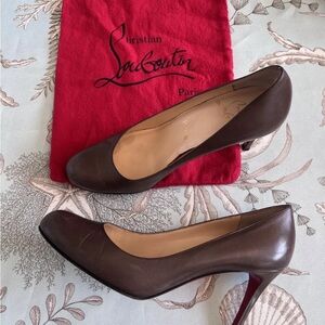 Christian Louboutin Brown Leather Pumps Round Toe Sz EUR 37.5